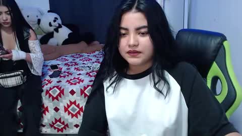 Gabriela online show from December 12, 1:32 am