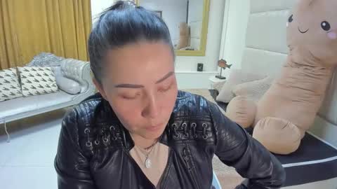 gabriela online show from December 5, 4:27 pm