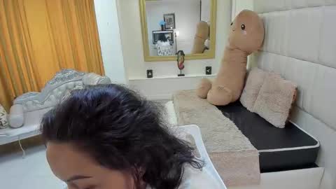 gabriela online show from May 12, 4:27 pm