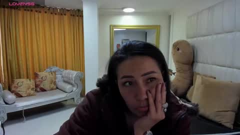 Snapshot of gaby_trent chatting on February 27, 12:01 pm gabriela online show from February 27, 12:01 pm
