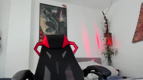 gabyaridiii online show from May 2, 9:09 pm