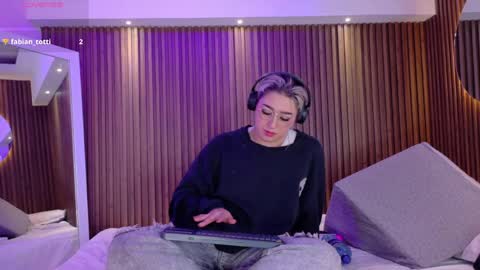 gabyrose9 online show from March 16, 9:30 pm