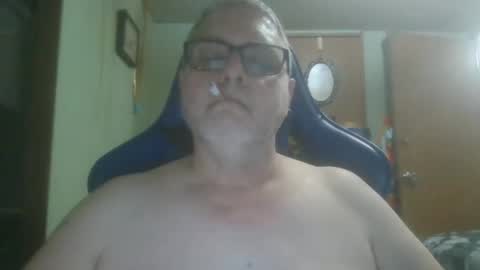 Snapshot of gadude45 chatting on October 23, 12:12 am gadude45 online show from October 23, 12:12 am