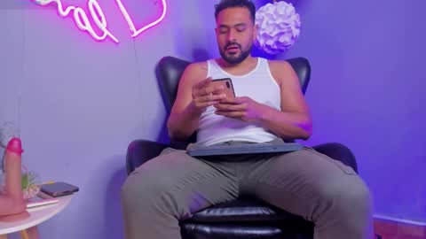 Gael Meneses online show from December 2, 12:14 pm