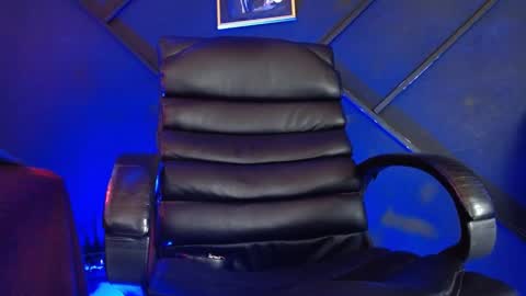 gael_williams3 online show from March 8, 3:17 am