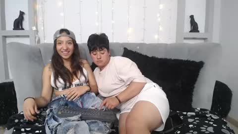 gaia_n_nix online show from April 23, 5:04 am