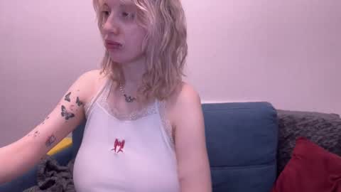 Snapshot of gamachu_ulfinaa chatting on October 23, 7:04 pm GaamachuuUlfinaa online show from October 23, 7:04 pm