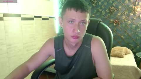 garuo_18 online show from November 2, 4:01 am