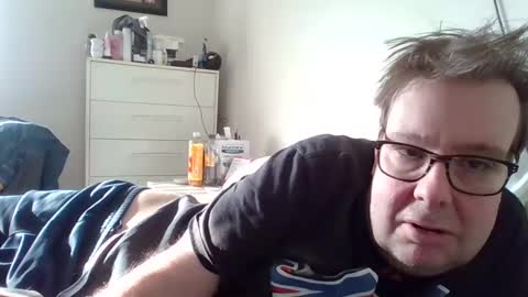 Snapshot of garyg930 chatting on February 3, 8:03 pm Gary online show from February 3, 8:03 pm