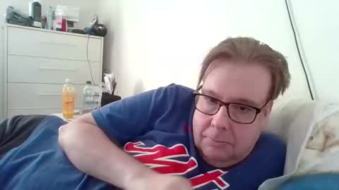 Snapshot of garyg930 chatting on September 11, 9:38 pm Gary online show from September 11, 9:38 pm