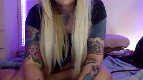 gatitahorny69 online show from April 23, 9:39 am