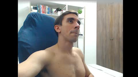 gatosarado23 online show from February 24, 1:57 am