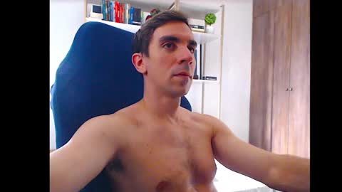 gatosarado23 online show from March 9, 11:47 am