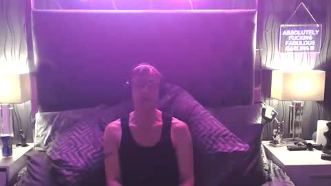 gaylad81 online show from May 2, 6:46 pm