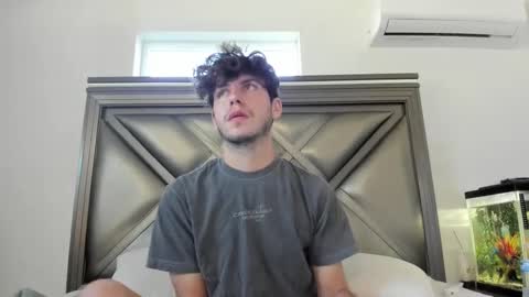 Snapshot of gayndepressed chatting on October 10, 8:35 pm Trace online show from October 10, 8:35 pm