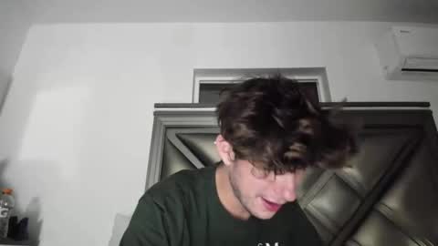 Snapshot of gayndepressed chatting on September 25, 4:19 am Trace online show from September 25, 4:19 am