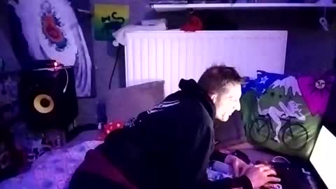 geilventje1 online show from April 3, 12:06 am