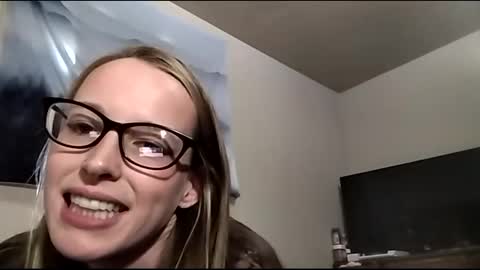 Shannon online show from September 9, 9:04 pm