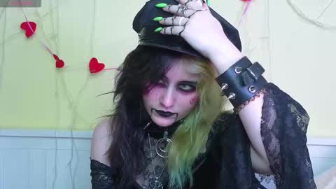 Ilona online show from October 31, 6:30 pm