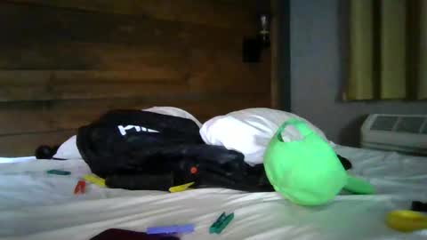 Lenzy LaCanada online show from January 23, 1:02 pm