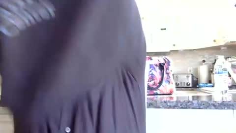 Snapshot of geneox chatting on October 28, 8:10 pm GeneOx online show from October 28, 8:10 pm