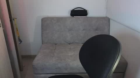 genet_ online show from May 2, 1:00 am