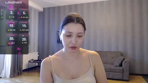 genev__ievee online show from July 1, 2:37 pm