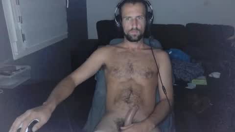 Edouard online show from October 31, 9:59 pm