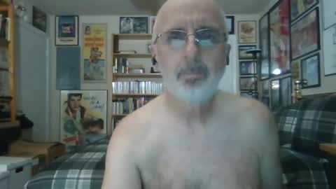 Steve online show from April 3, 8:38 pm