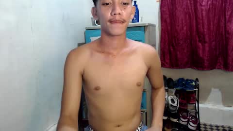 Rayl online show from March 9, 5:28 pm