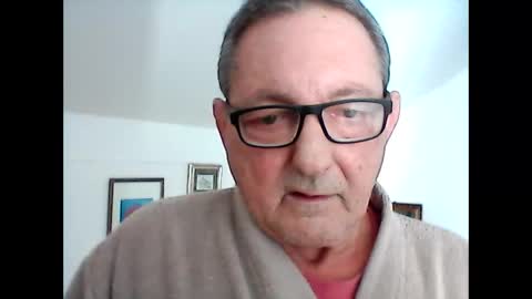 Snapshot of georg1412 chatting on February 27, 9:07 am georg1412 online show from February 27, 9:07 am