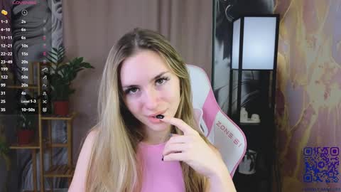 Sara online show from December 17, 12:11 pm