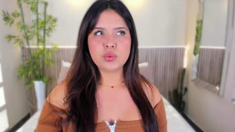 GeorginaReyes  online show from June 22, 10:39 pm