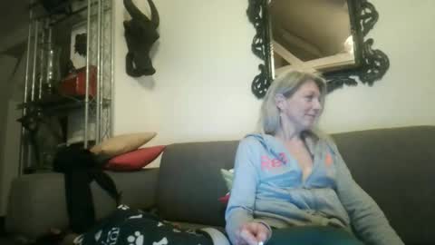 germansweety online show from January 31, 7:11 pm