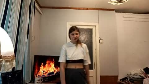 Alice online show from June 10, 4:39 pm