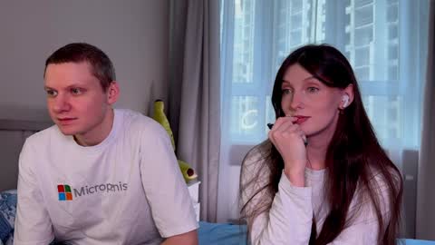 Snapshot of gethigh_ chatting on January 19, 6:42 am Liz and Mark online show from January 19, 6:42 am