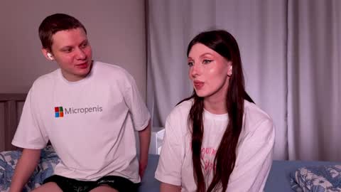 Snapshot of gethigh_ chatting on February 9, 1:00 am Liz and Mark online show from February 9, 1:00 am