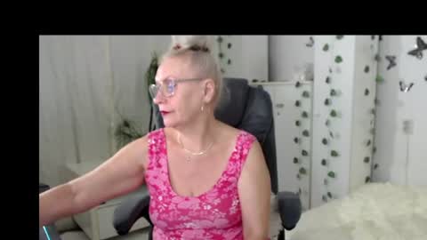 Ghertrudequeen online show from August 7, 4:11 am