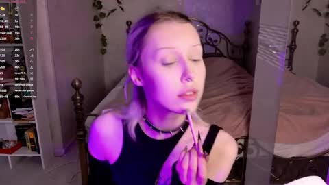 violeta online show from May 17, 4:43 am