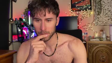 big boy ghost face online show from November 1, 2:34 am