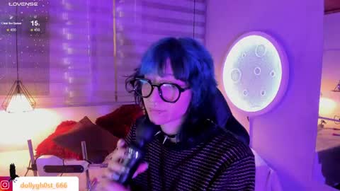 Allison  online show from April 30, 8:25 pm