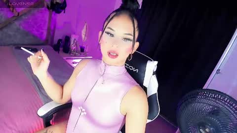 Gia Ferrara online show from April 24, 2:35 am