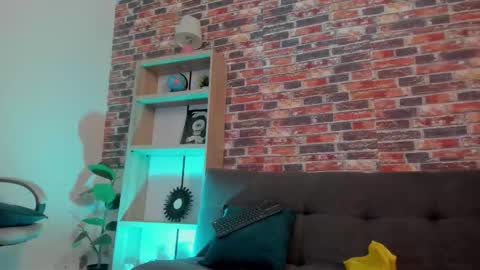 GIA online show from December 4, 6:18 pm