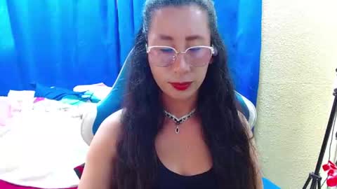 Gia  online show from July 18, 7:49 pm