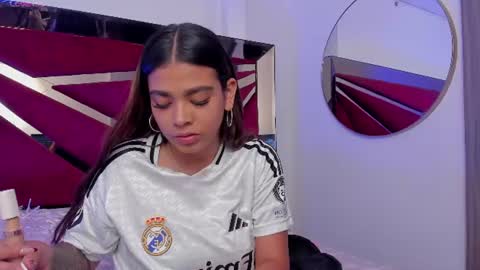 Gia  online show from August 4, 4:36 pm