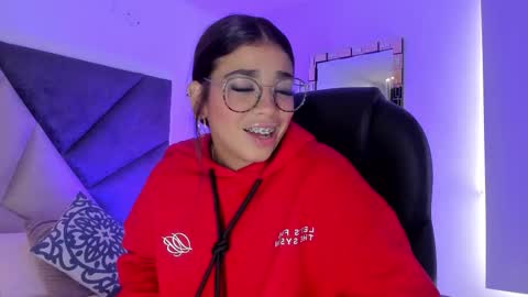 Gia  online show from November 13, 6:32 pm