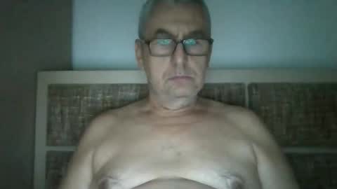 gigi1970 online show from October 2, 7:18 am