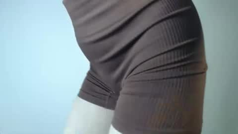 Gigi online show from December 8, 3:13 pm