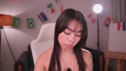 GIGI online show from June 18, 1:33 am