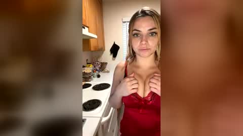 gigilovesyou1997 online show from June 23, 2:01 pm